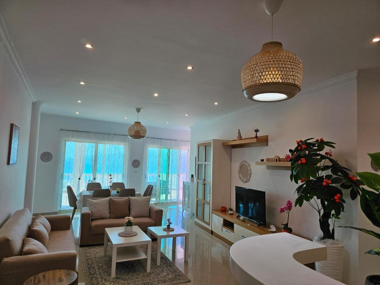 Apartmán Seaside Jon Saranda Exteriér fotografie